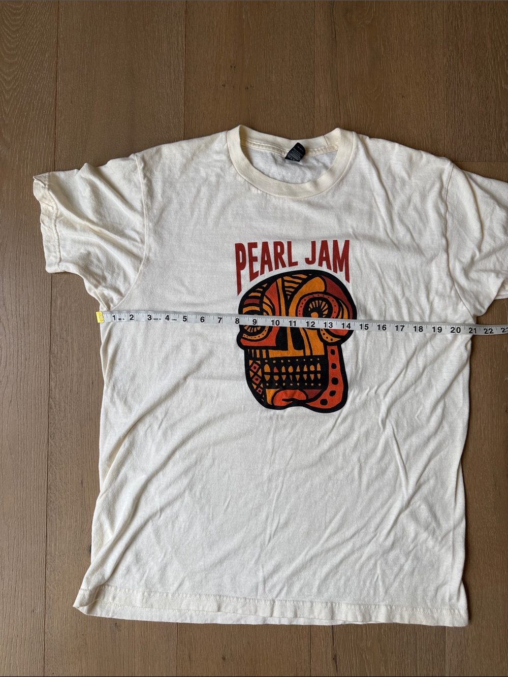 Pearl Jam Cream Short-Sleeve Tee with Red and Orange Skull Graphic - Picture 6 of 7